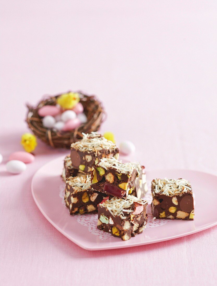 Rocky road with marshmallows, chocolate eggs and pistachios
