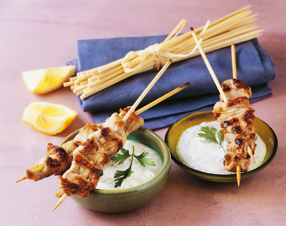 Veal kebabs with yoghurt sauce