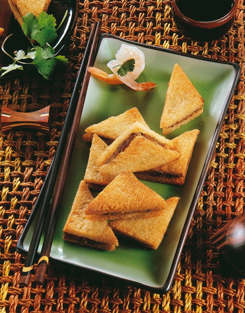 Prawn and pork toast (Thailand)