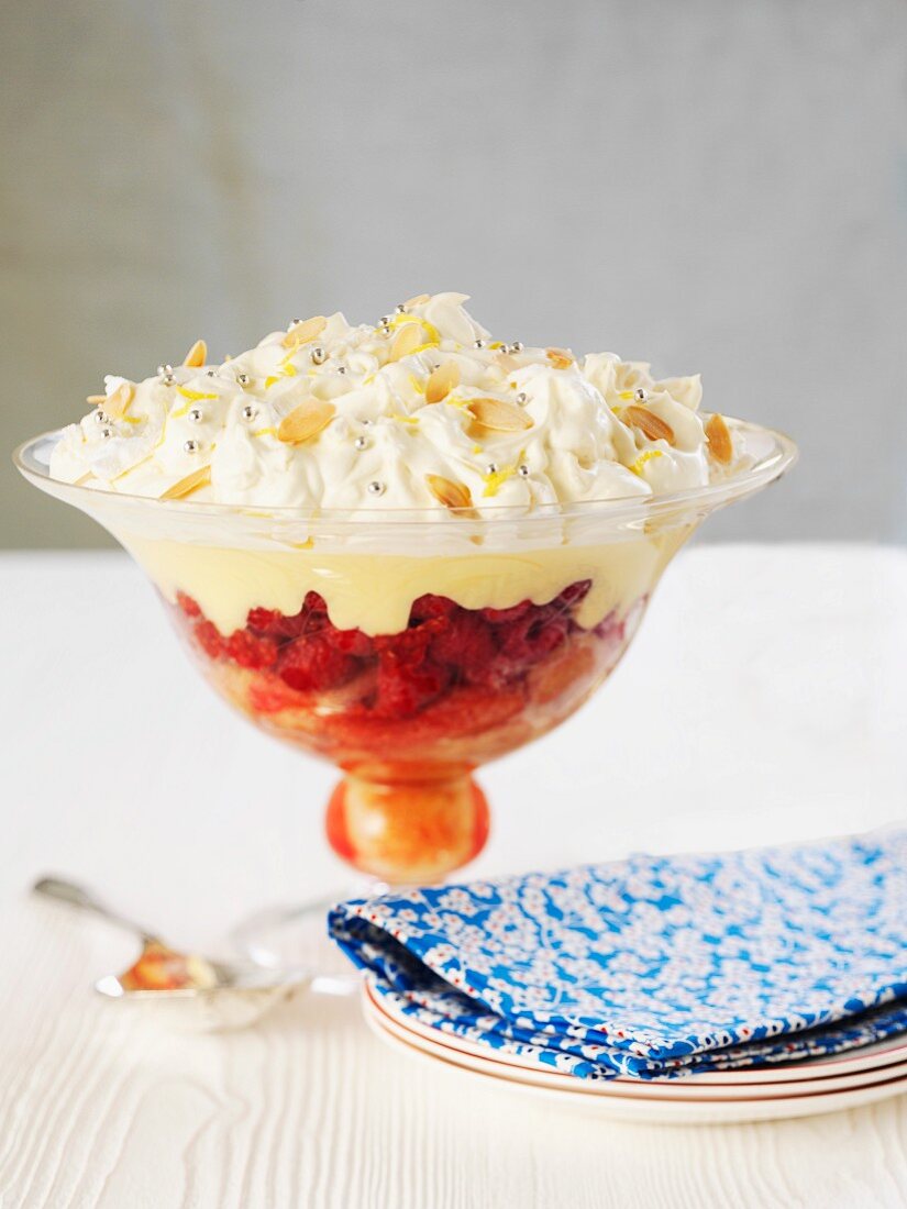 Trifle mit Himbeeren (England)