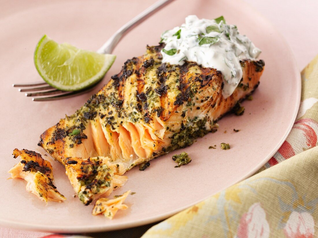 Salmon fillet with herb sauce (Thailand)