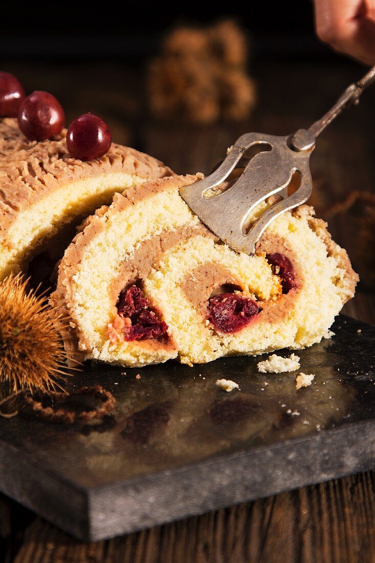 Swiss roll with chestnut cream