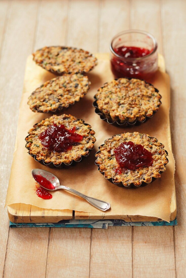 Buckwheat tartlets with mushrooms and cranberry sauce