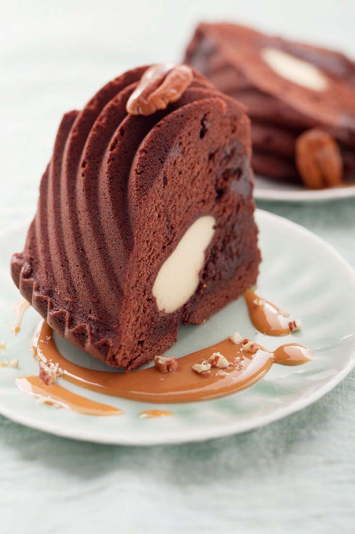 Two slices of caramel wreath cake on plates