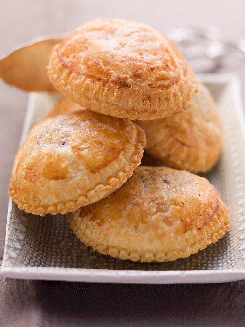 Filled puff pastries