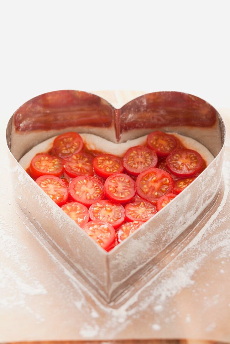 Tomatenkuchen in Herzform