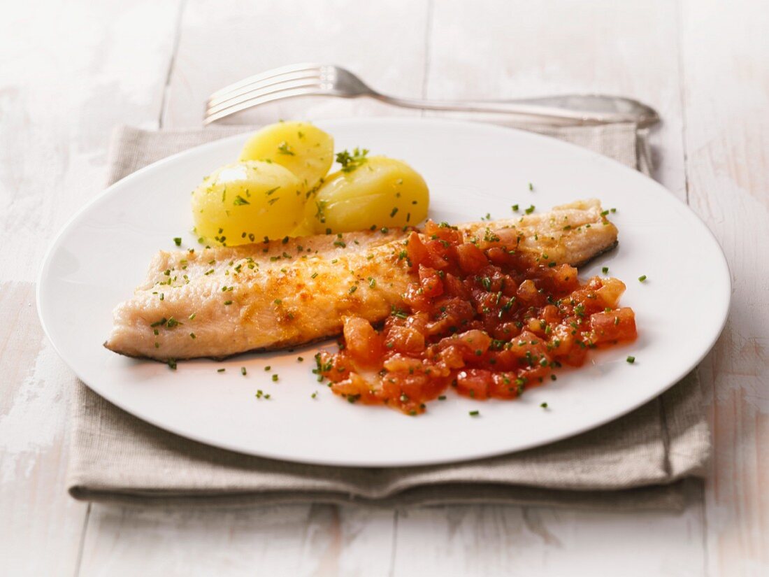 Trout with parsley potatoes and tomatoes