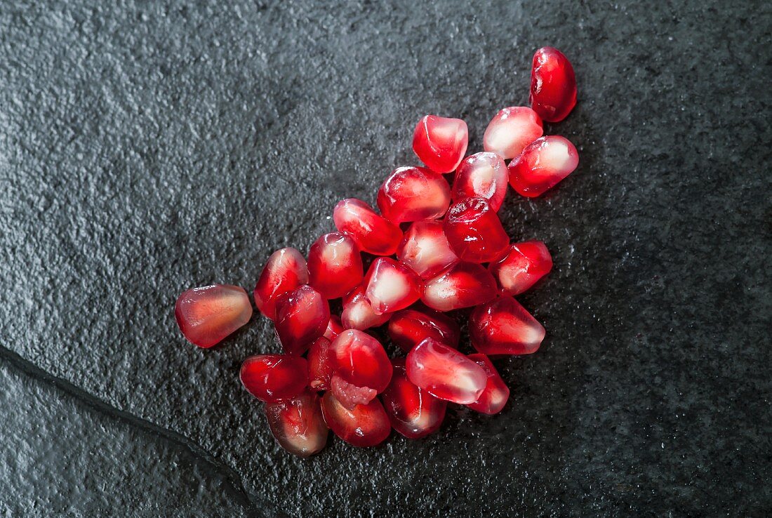 Pomegranate seeds (seen from above)