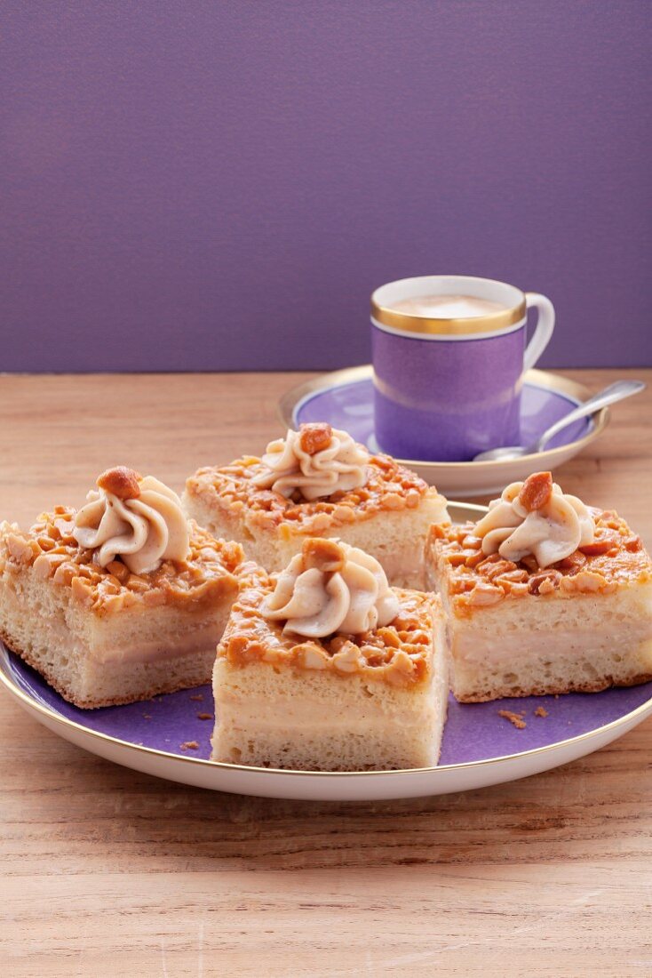 Honey almond cake