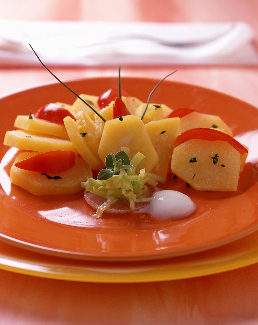 Kartoffel-Tomaten-Salat mit Joghurtsauce