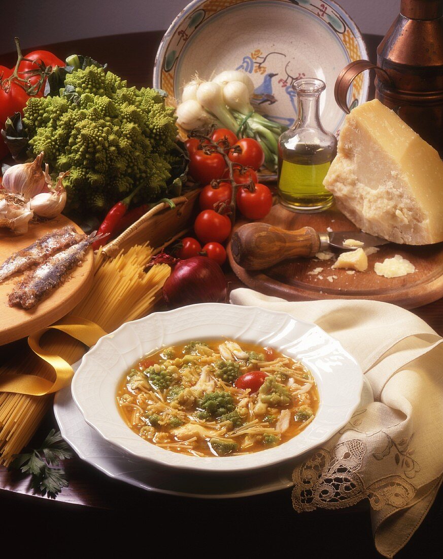 Zuppa di Natale (Romanescosuppe mit Spaghettini)