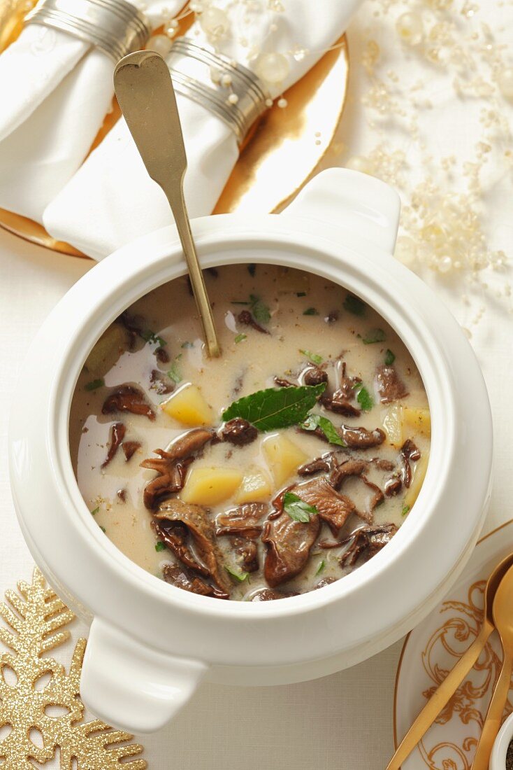Mushroom soup with potatoes and sour cream (Christmassy)
