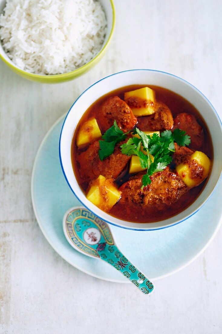 Mango chicken curry with rice