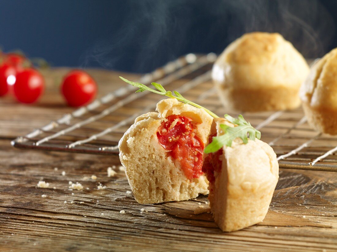 Muffins filled with cherry tomatoes