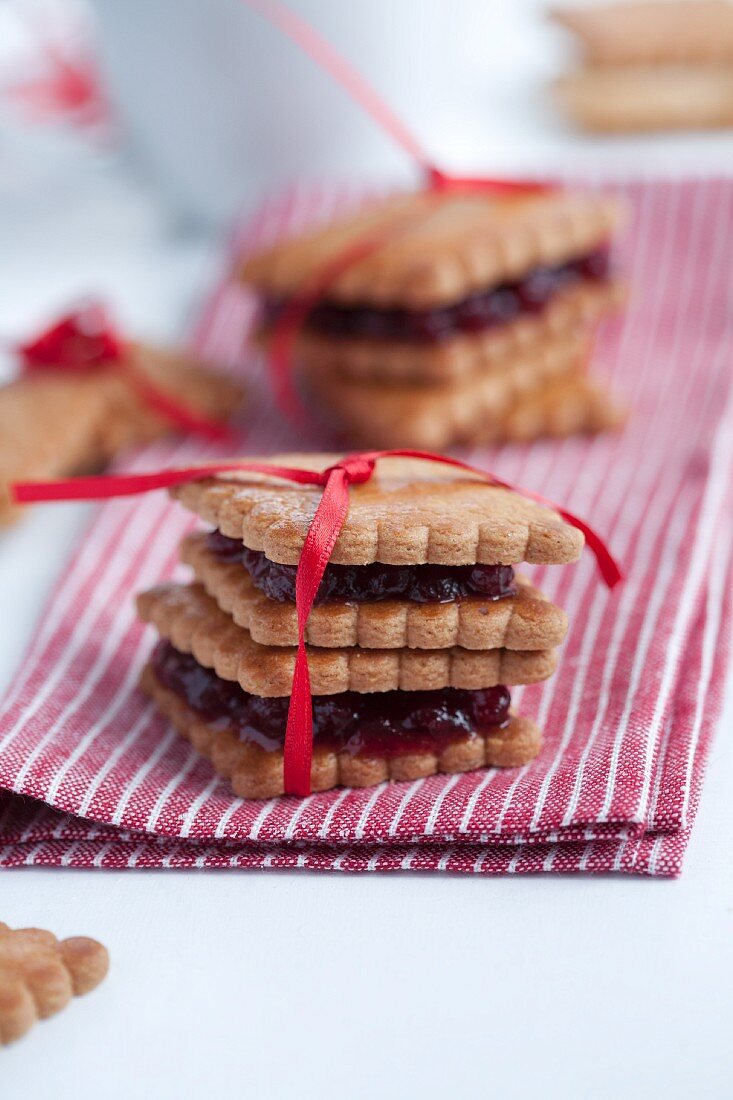 Butter biscuits with jam, as a gift