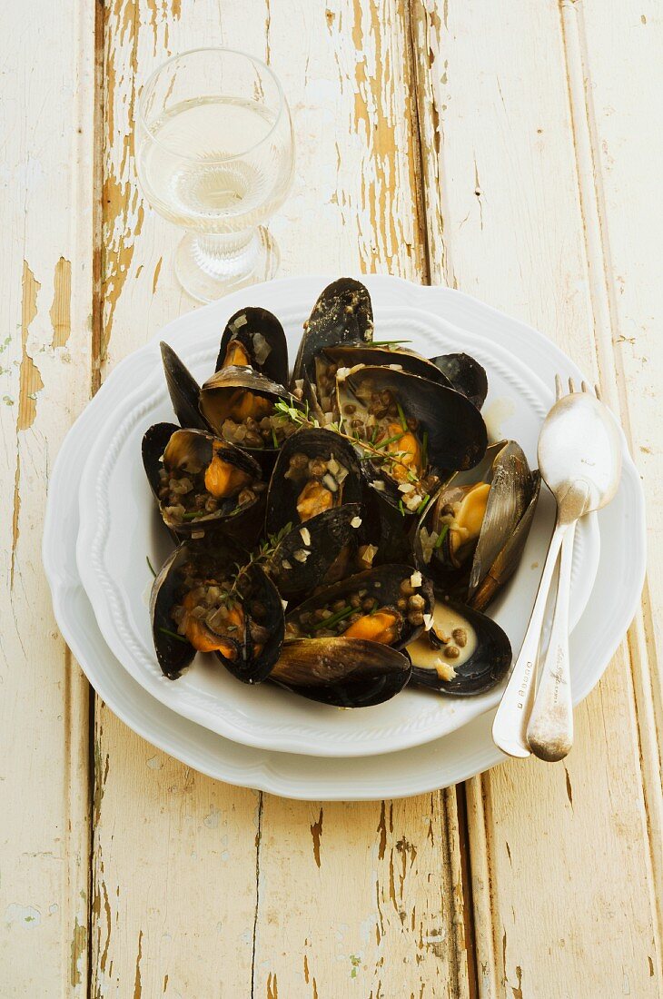 Mussels with Dijon mustard and caper sauce