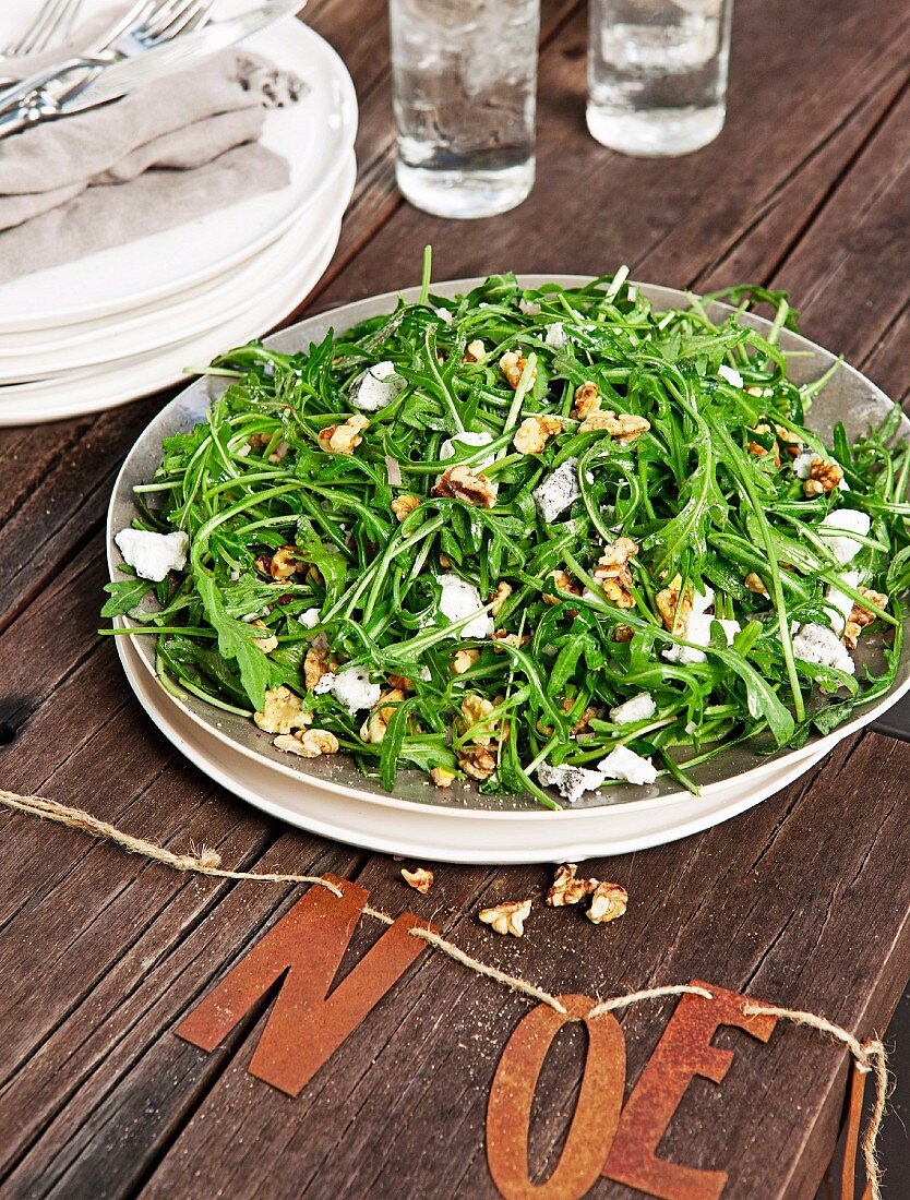 Rocked salad with walnuts and goat's cheese, for a Christmas picnic (Australia)