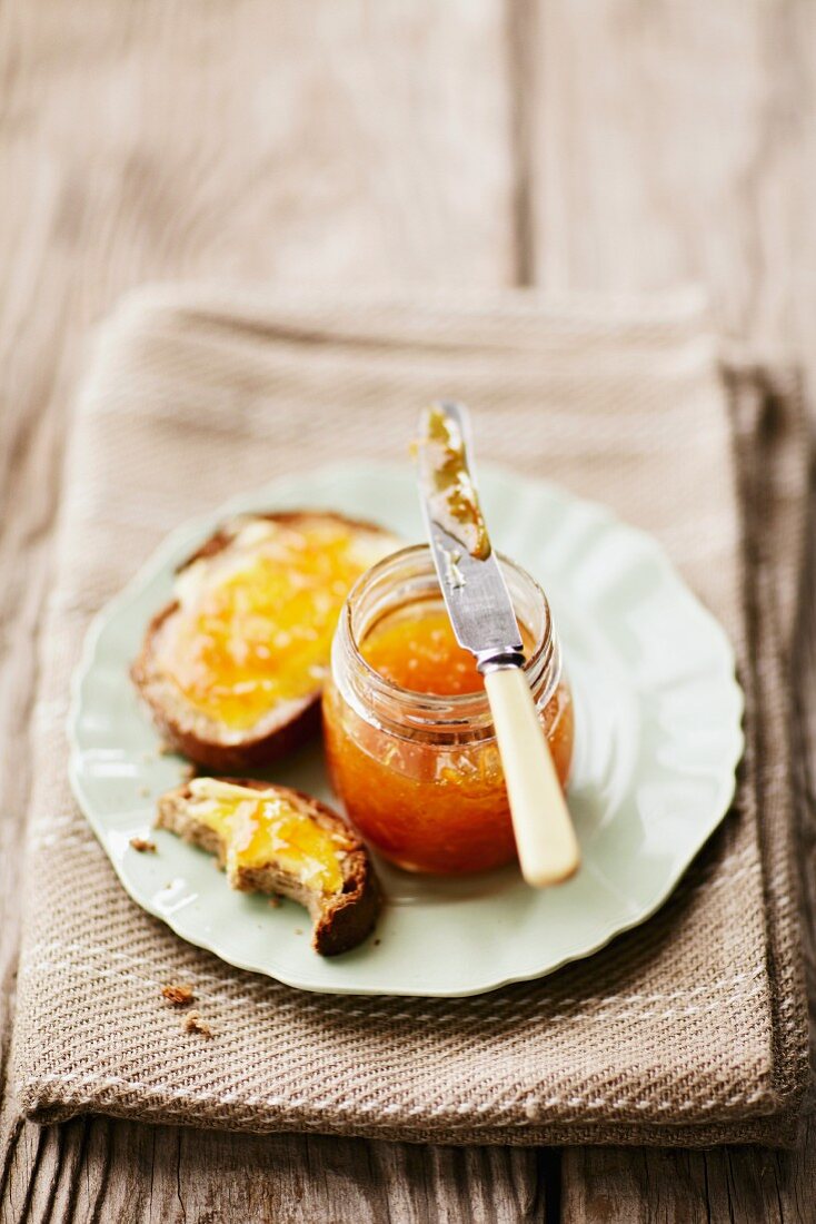 Mandarin marmalade