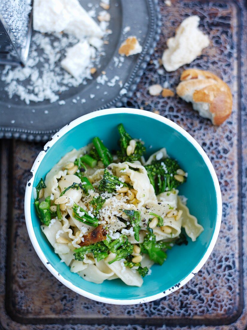 Pasta with broccoli, chillies, pine nuts and parmesan
