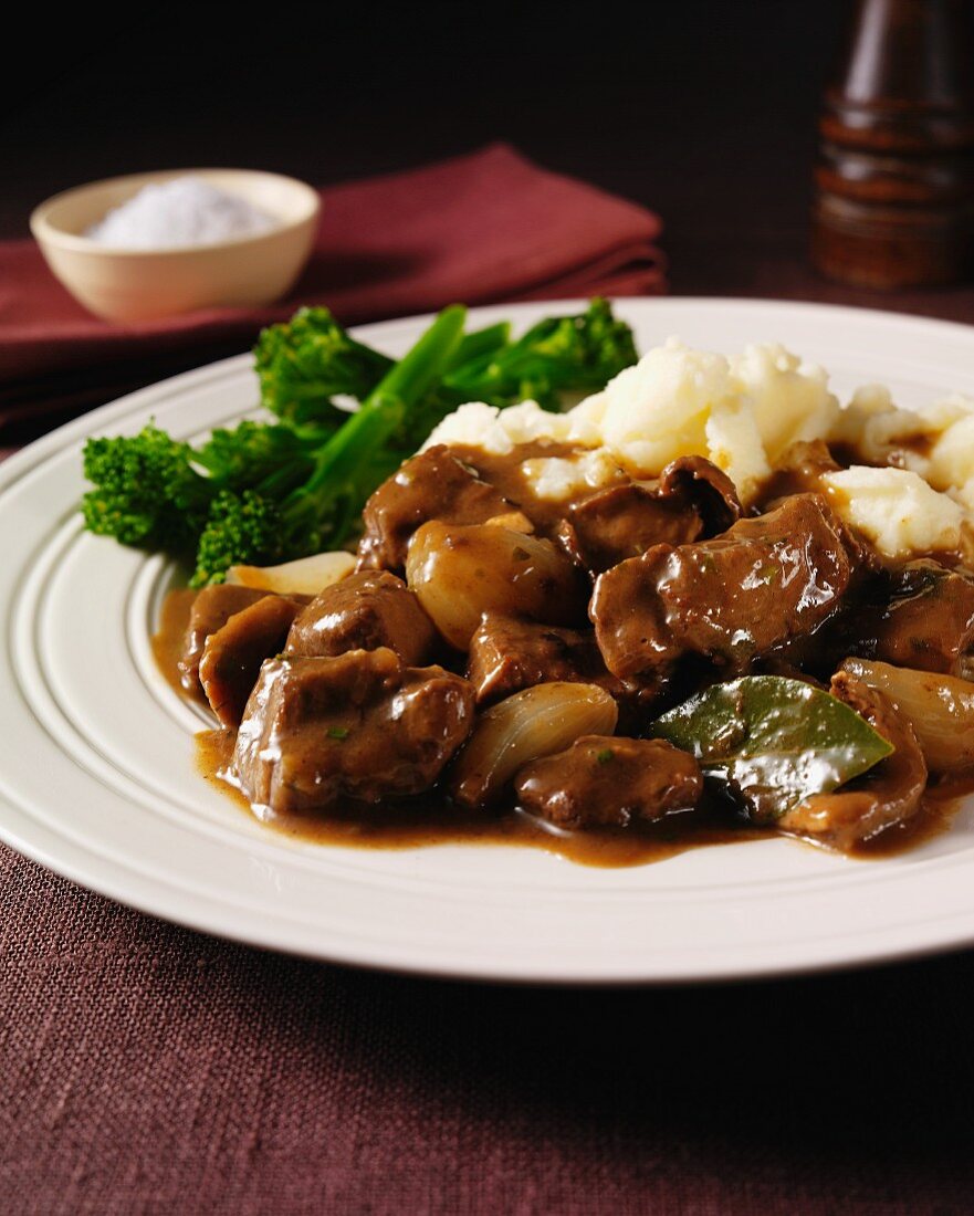 Beef ragout with porcini mushrooms and shallots