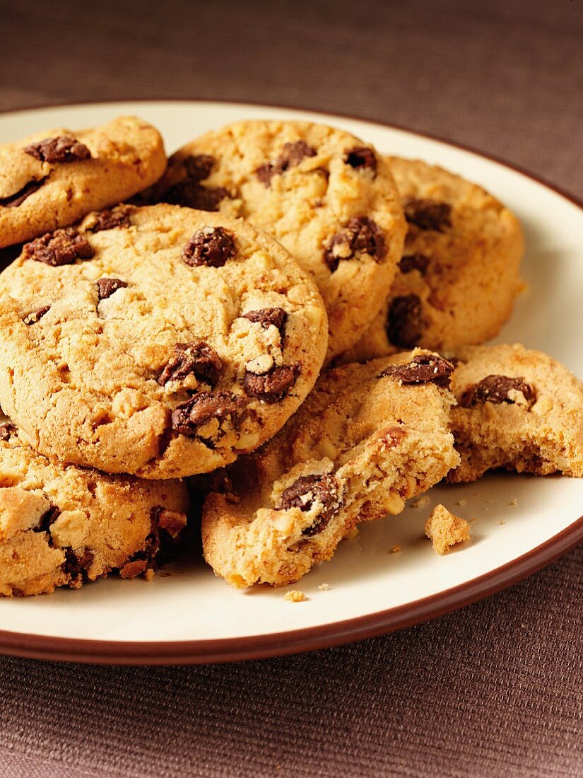 Nut cookies with chocolate chips