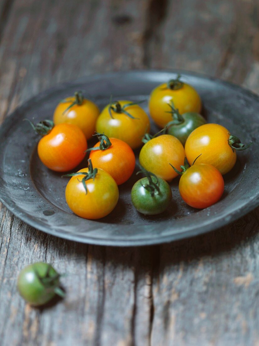 Cherry tomatoes on a plate