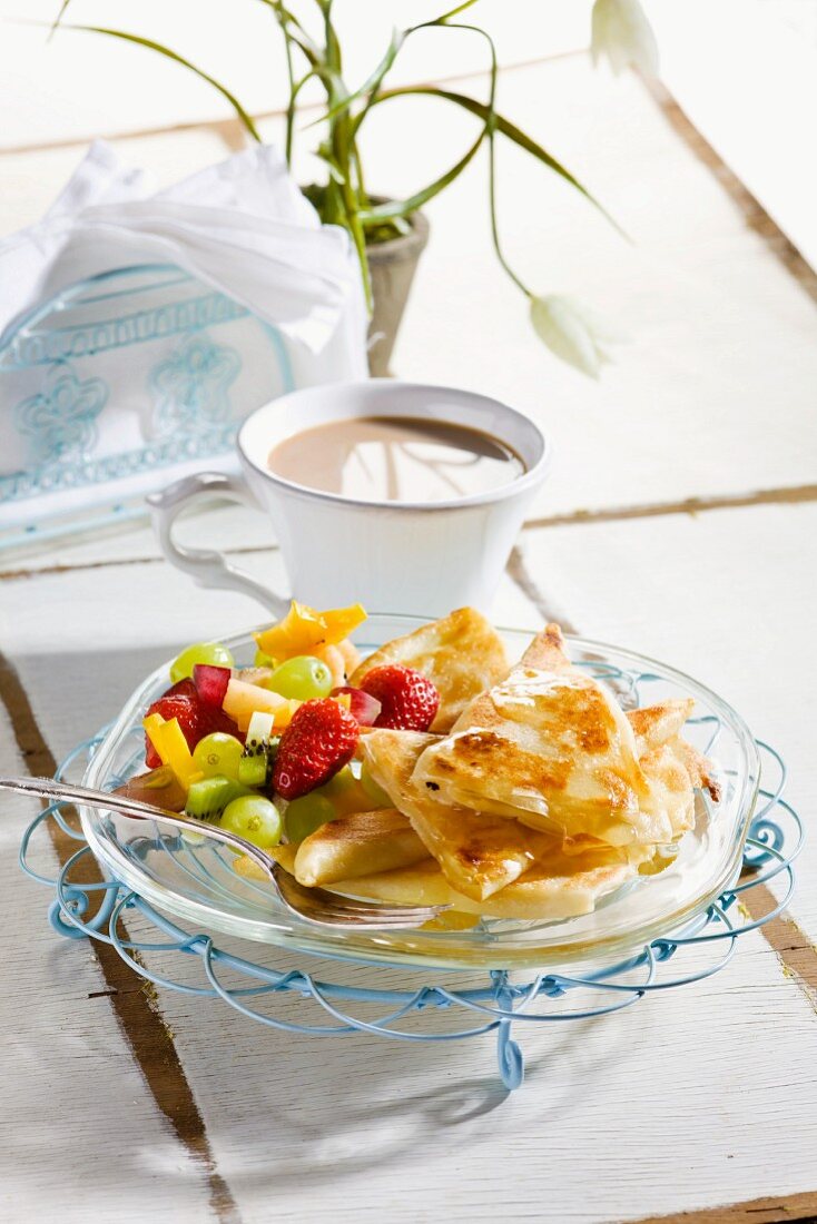 Crepes mit Creme Patissiere und Früchten