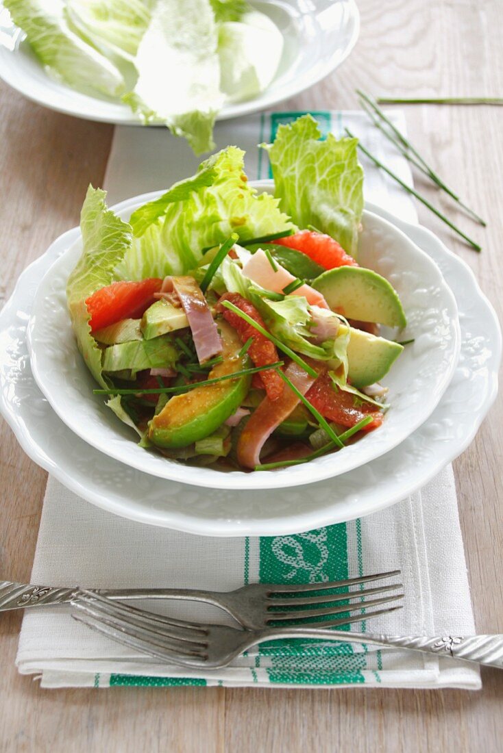 Avocado-Grapefruit-Salat mit Kochschinken