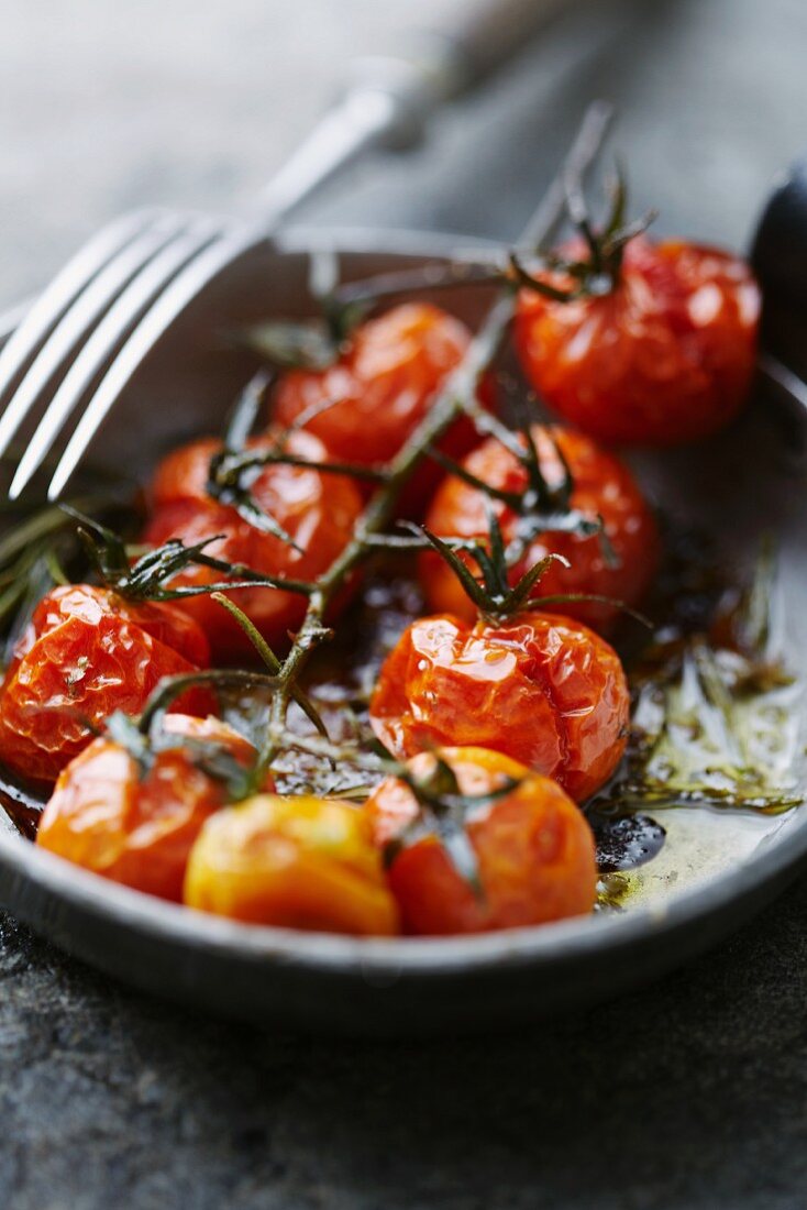 Tomatoes roasted in the oven