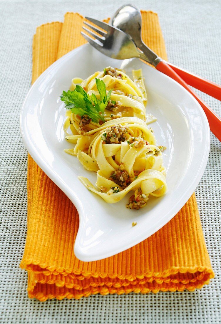 Tagliatelle with spicy pesto