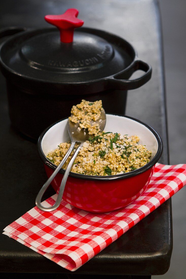 Quinoa mit Bohnenkraut