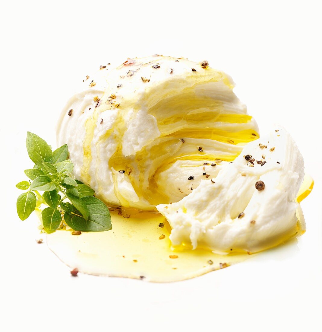 Mozzarella mit Olivenöl und Pfeffer