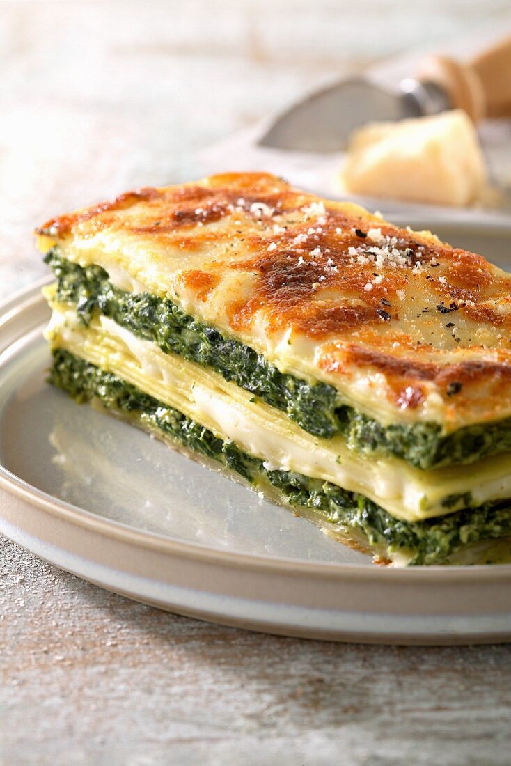 Lasagne con ricotta e spinaci (lasagne with ricotta and spinach)