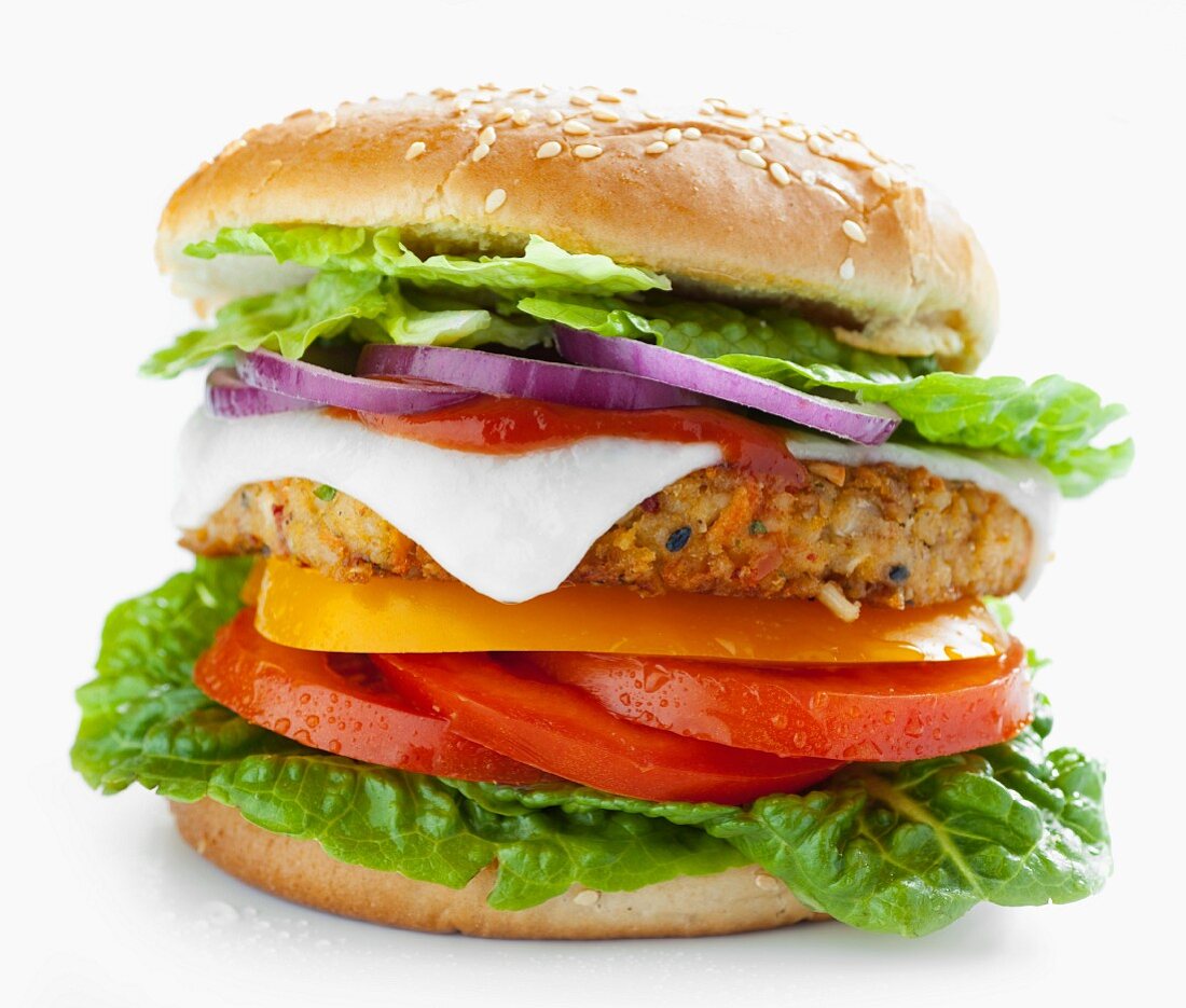 Vegetarischer Burger mit Gemüsebratling … – Bilder kaufen – 11170306 ...