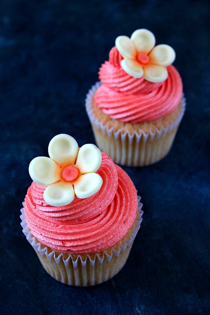 Cupcakes with pink buttercream icing