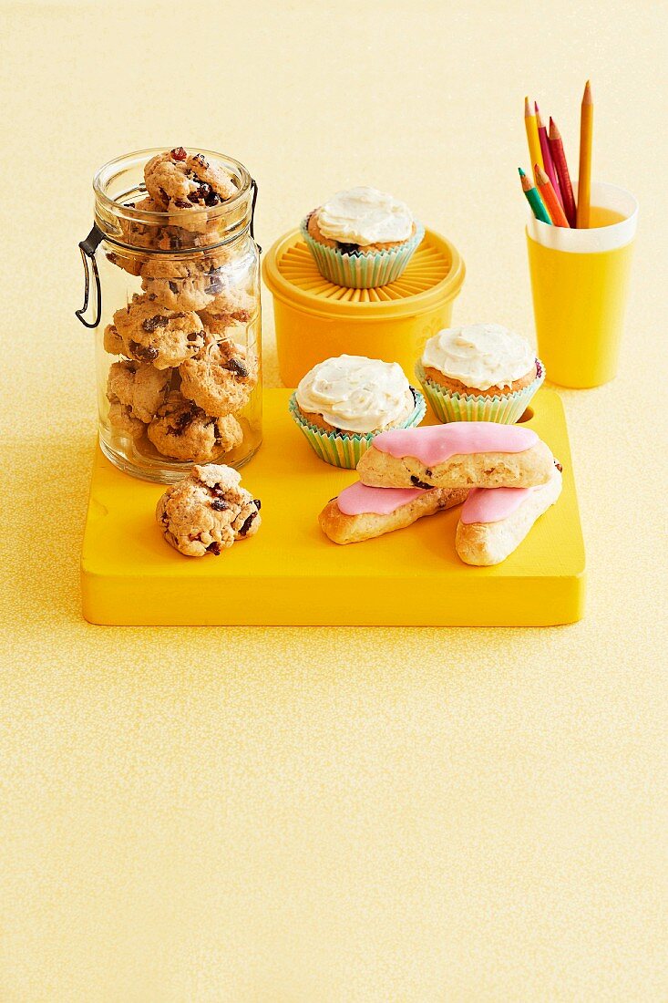 Rock cakes, muffins and finger buns for an afternoon snack