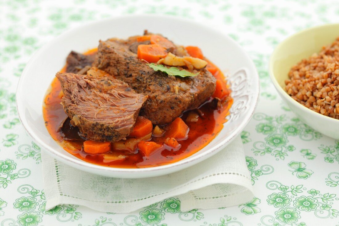 Pot-roast beef with carrots