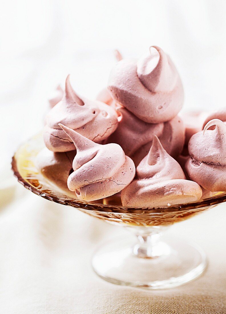 Meringue bites on a cake stand