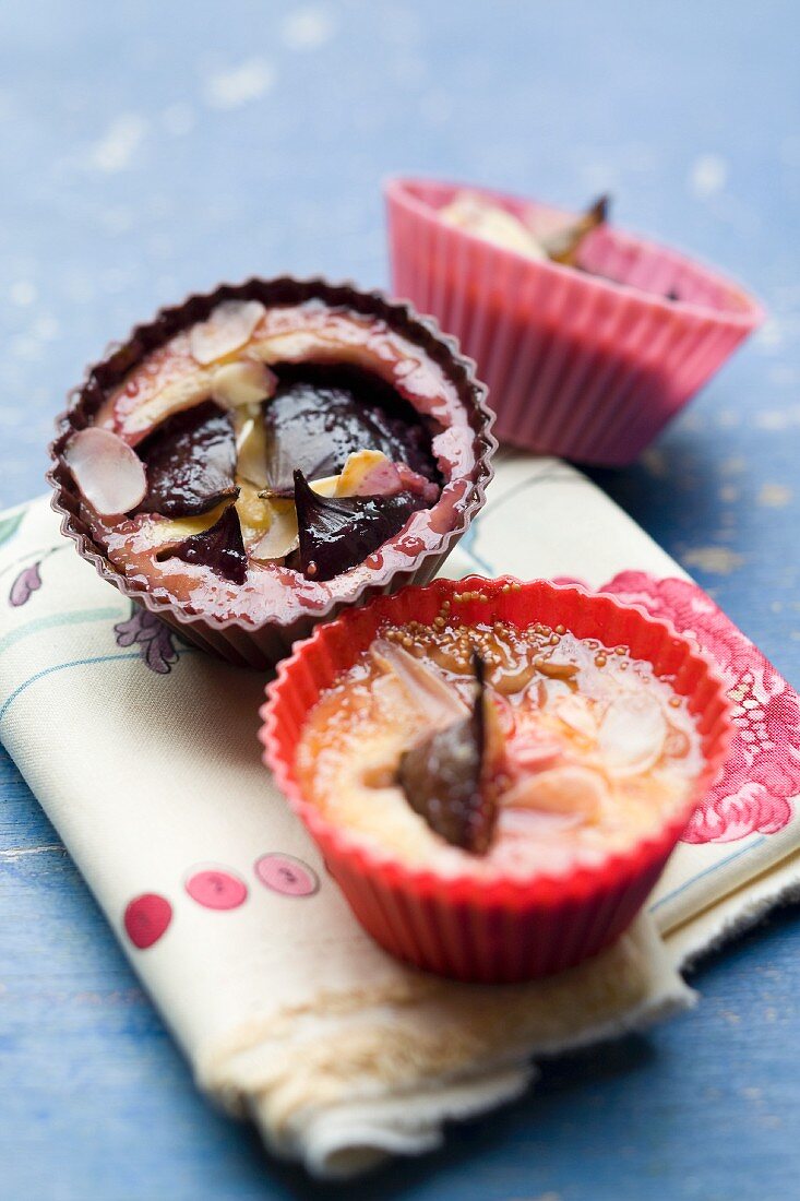 Individual baked figs with slivered almonds
