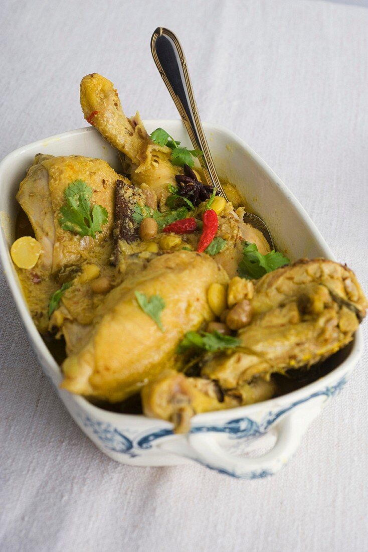 Chicken curry with almonds, chillies and coriander leaves