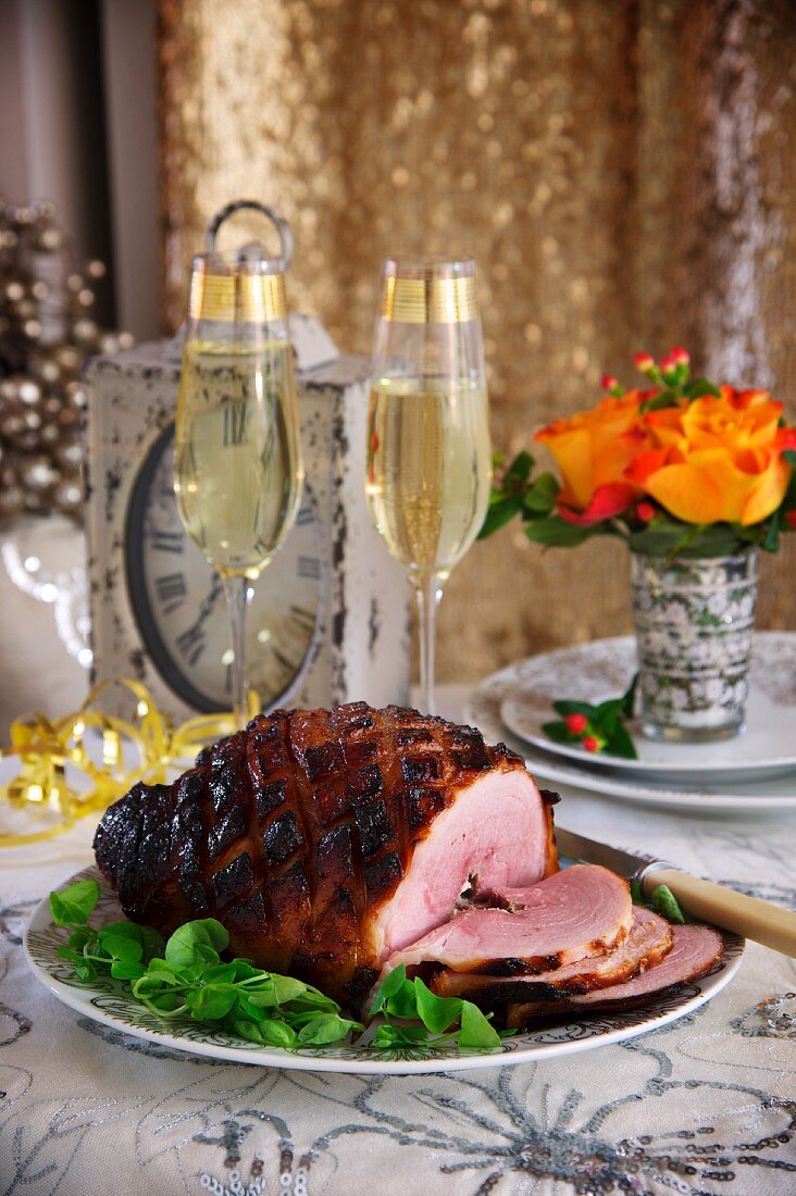 Glazed roast ham for New Year's Eve