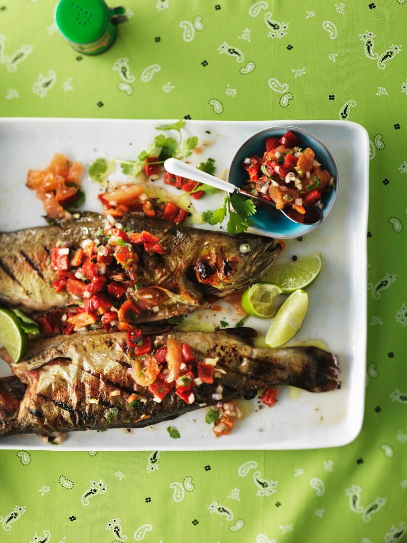Barbecued fish with pepper salsa