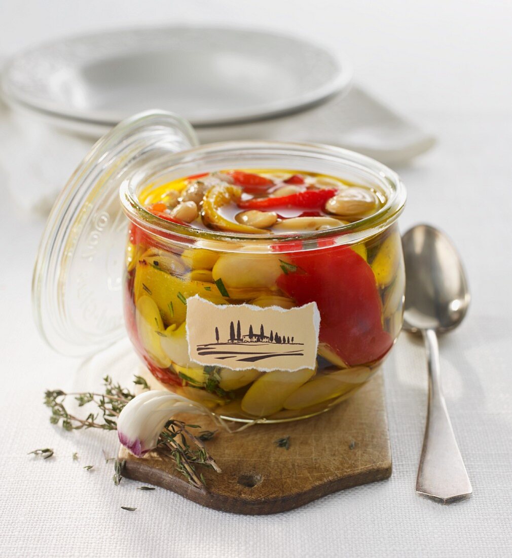 Pickled white beans with peppers, Tuscan-style
