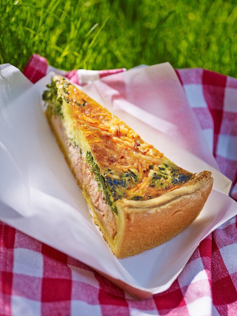 Quiche mit Lachs und Spinat