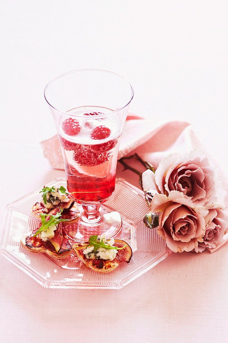 Sparkling wine cocktail and fig and honey hearts for Valentine's Day