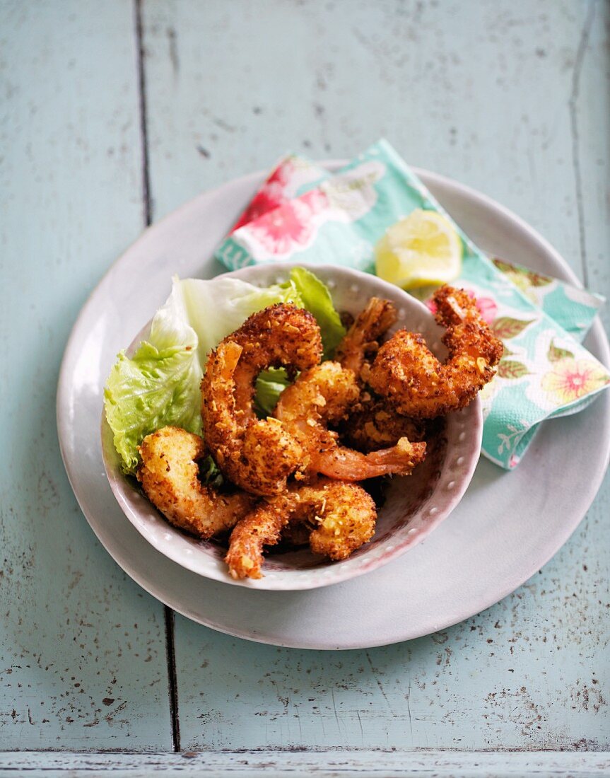 Camarones al coco (fried prawns in coconut crumb, Mexico)