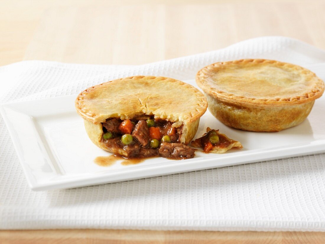 Mini beef pies (English meat pies)