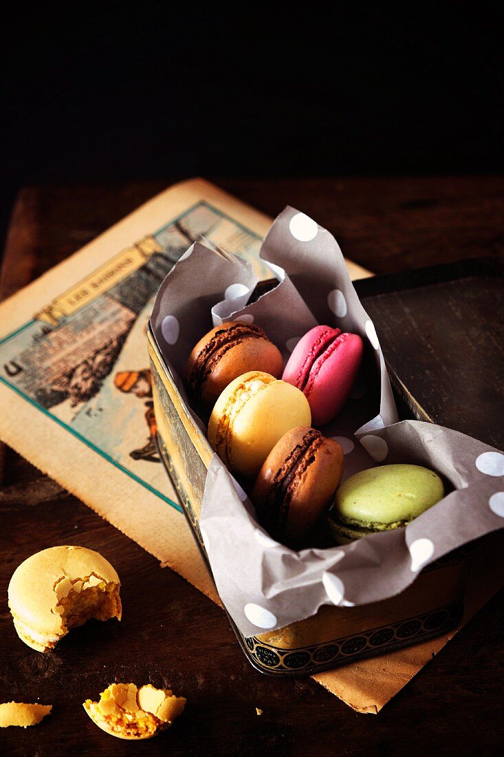 Macaroons in a biscuit tin