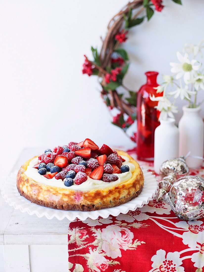 Christmas cheesecake with berries