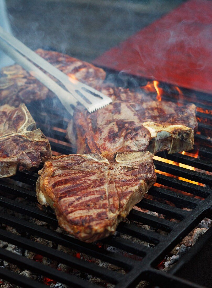 Bistecca fiorentina (barbecued T-bone steaks, Italy)